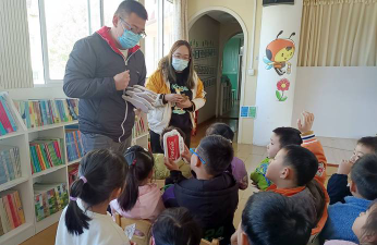 阿勒泰市小蜜蜂幼儿园户外活动场地