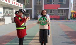 新疆轮台县第二幼儿园户外活动场地