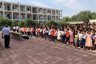 渭城区周陵镇初级中学户外活动场地