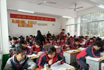 敦化市江南镇中学户外活动场地