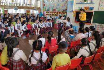 保山市光丽幼儿园户外活动场地