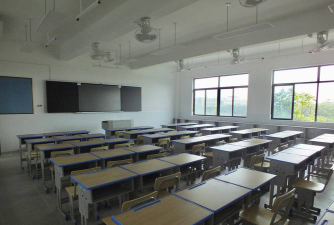 普宁市广达学校户外活动场地