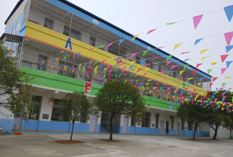 湘潭市大风车文体幼儿园户外活动场地