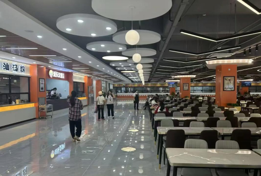 湛江科技学院户外活动场地