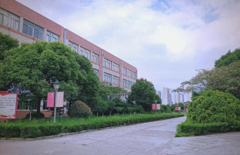 平潮初中户外活动场地