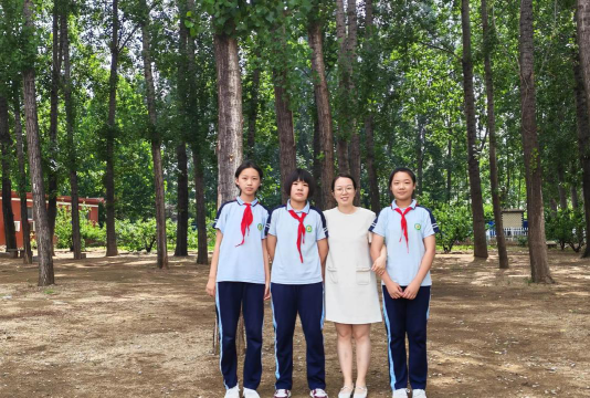 邹城市田黄镇中心小学户外活动场地
