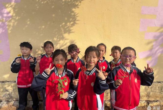 新泰市小协镇中心小学户外活动场地