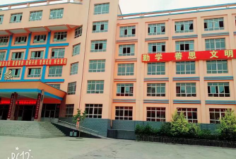 广河县一中户外活动场地