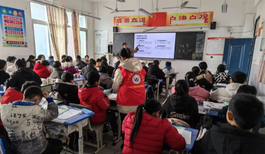 三台县紫河镇中心小学校户外活动场地