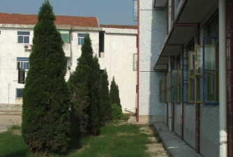 扬州市邗江区杨庙镇中心中学户外活动场地