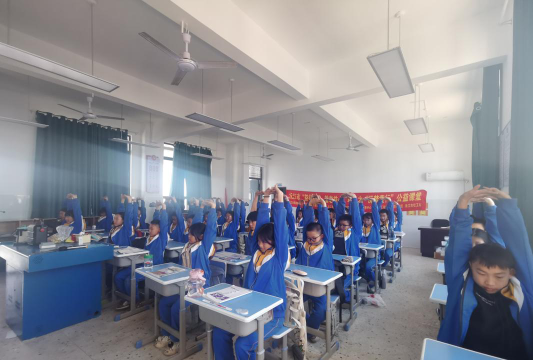 宝应县山阳镇中心初中户外活动场地