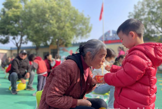 钟祥市洋梓镇机关幼儿园户外活动场地