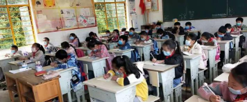 董干小学户外活动场地