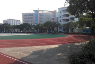 温州市平阳县新鳌高级中学户外活动场地