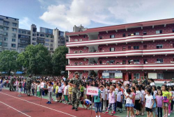 灵寿县知新培训学校有限公司户外活动场地