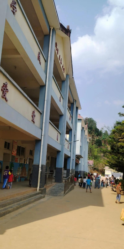田林县那比乡九年一贯制学校户外活动场地