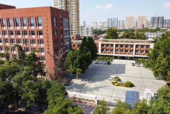 河北青年管理干部学院户外活动场地