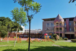 武汉市硚口区新星幼儿园户外活动场地