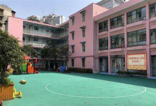 武汉市江岸区康乐幼儿园户外活动场地