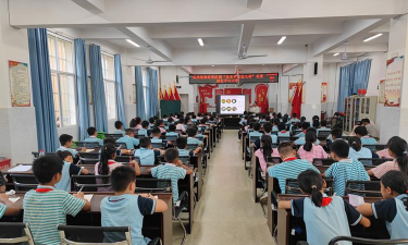 勐仑中心小学户外活动场地