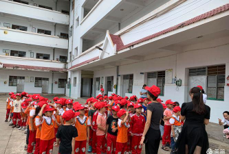 尚勇中心小学户外活动场地