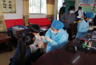 新兴县天堂镇第十营小学户外活动场地