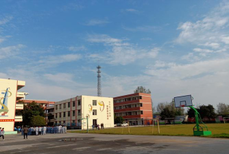 临泉县范兴集乡中学户外活动场地