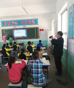 和家庄镇中学户外活动场地