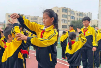 枣庄市光明路小学户外活动场地