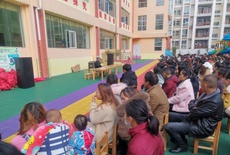 遂城镇贝贝幼儿园户外活动场地
