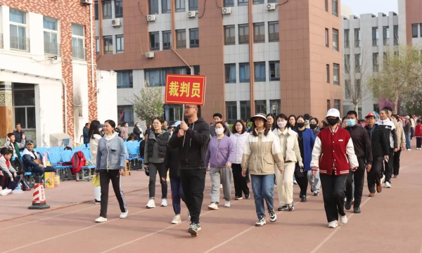 淄博高新技术产业开发区实验小学户外活动场地