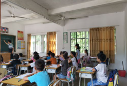 安昌镇小学开茂村小户外活动场地