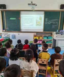 邱北县锦屏镇中心幼儿园户外活动场地