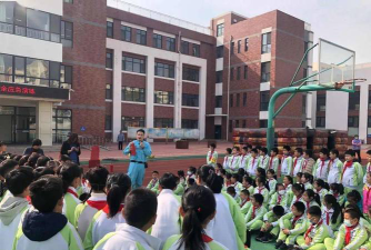 青岛市李沧区李沧路小学户外活动场地