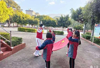 弥渡县寅街镇上达完全小学户外活动场地