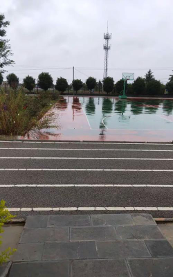 弥渡县红岩镇赤水完全小学户外活动场地