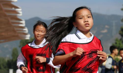 巷东中学户外活动场地