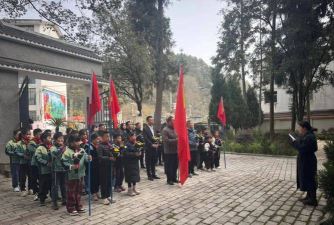 青川县桥楼乡中心小学校户外活动场地