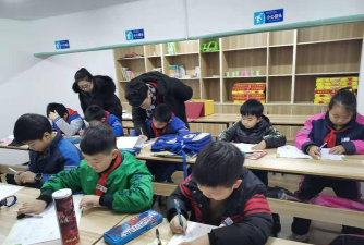 嵩明县嵩阳街道金赛艺术培训学校有限公司户外活动场地