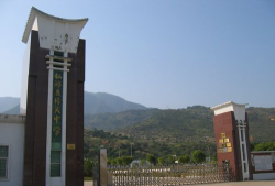 榜头中学户外活动场地