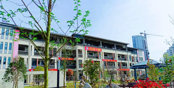 彭泽县一中户外活动场地