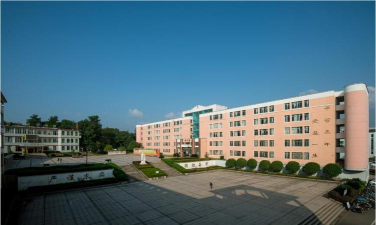 万载中学户外活动场地