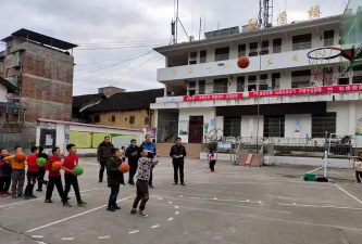 汪洞乡中心校户外活动场地