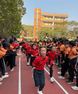 佛山市鉴海小学户外活动场地