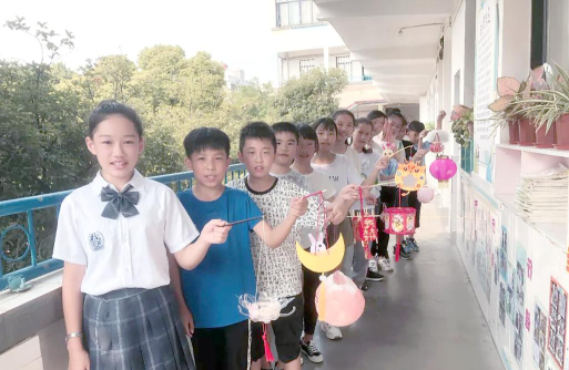 桂林市拱极小学户外活动场地