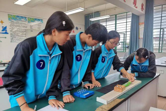 陇川县勐约乡中心学校户外活动场地