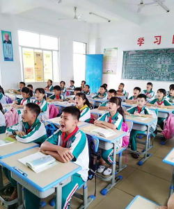 翰林镇中心学校户外活动场地