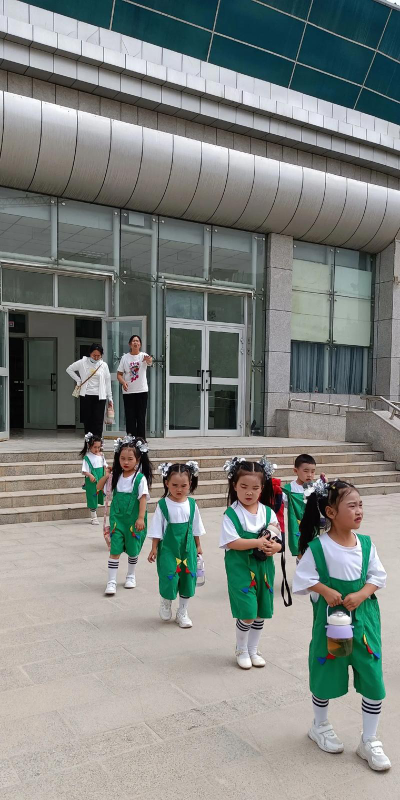 新疆生产建设兵团农三师四十一团幼儿园户外活动场地