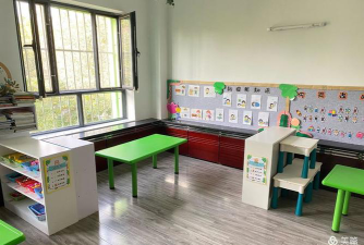 新疆高管局石河子管理处花蕾幼儿园户外活动场地