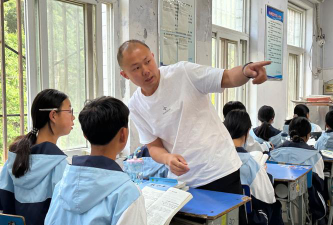 开发区鑫源初级中学户外活动场地